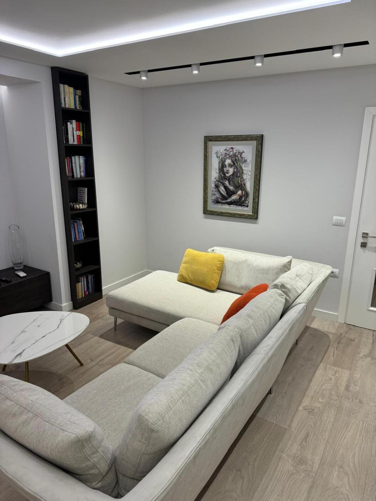 Fanciest In The Center Of Apartamento Tirana